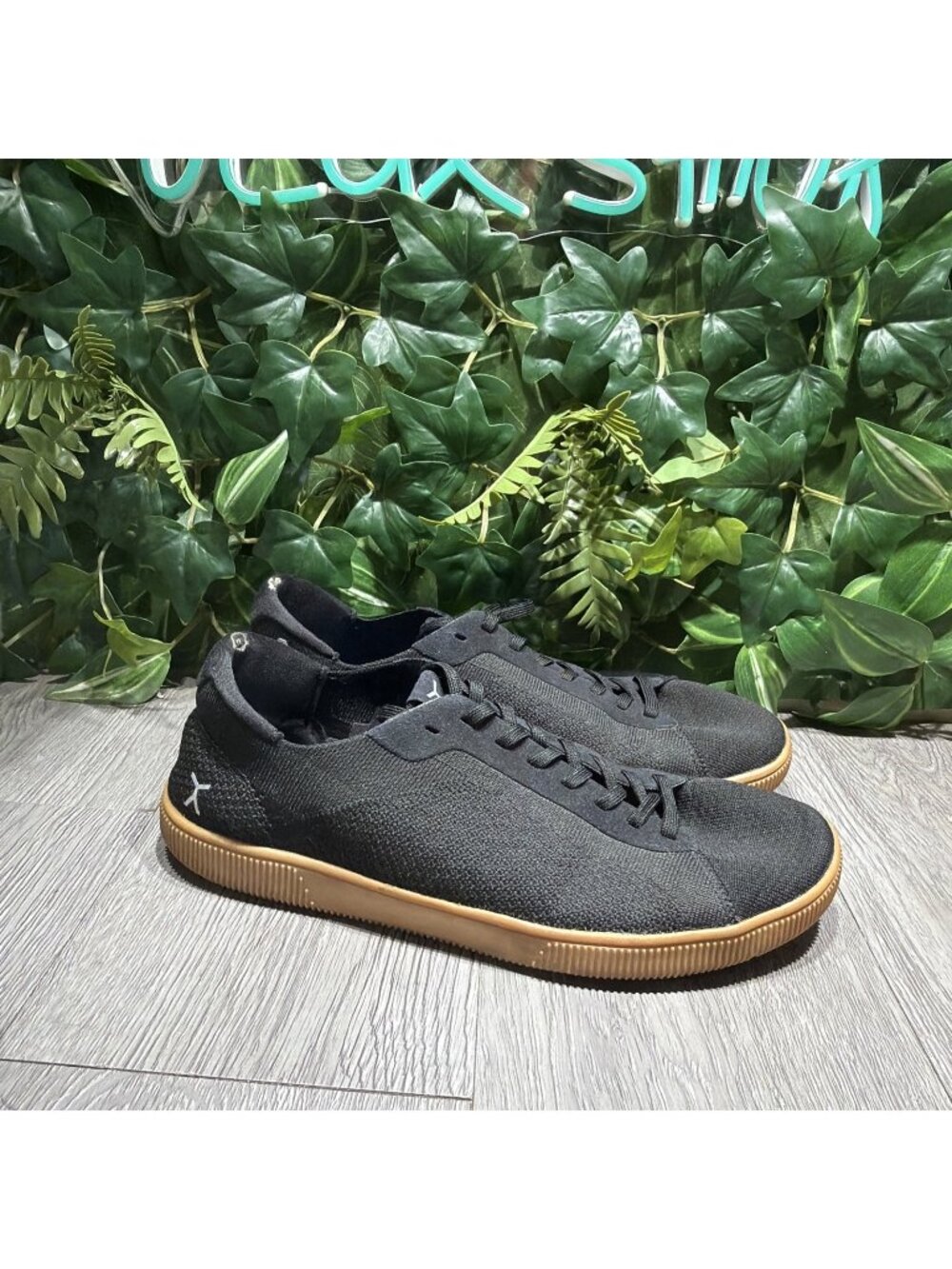 Flux Adapt Barefoot Men’s Size 10 Black Gum Gym Workout Shoes